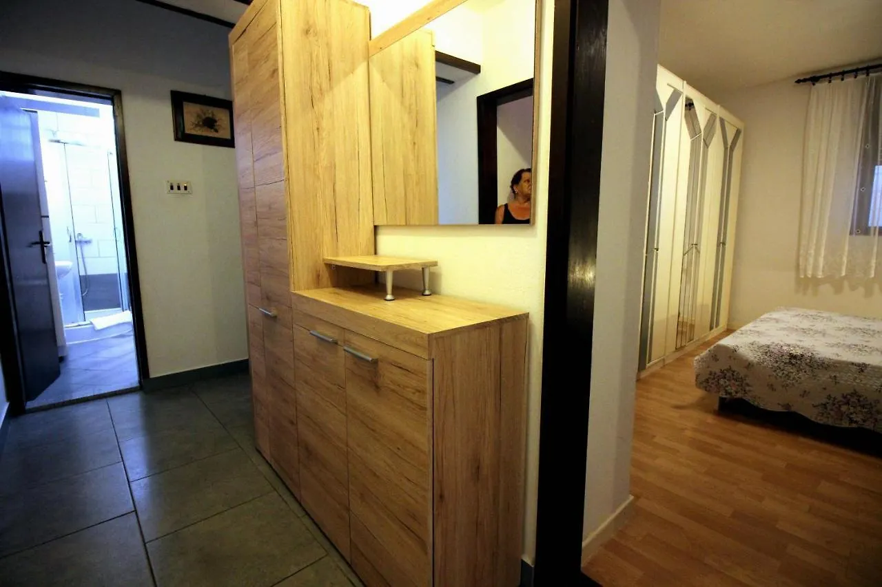 Apartment Leana Selce 0*,  Croatia