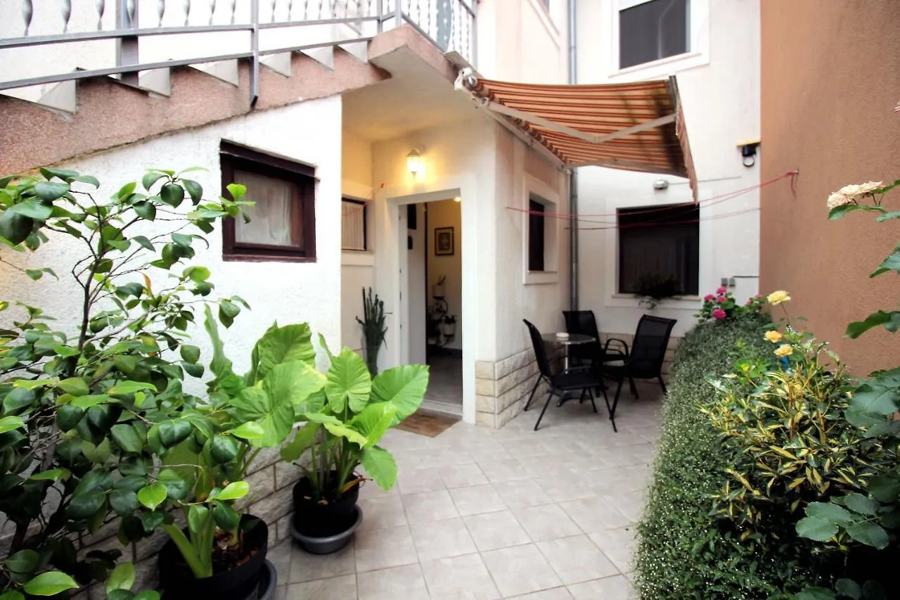 Apartment Leana Selce