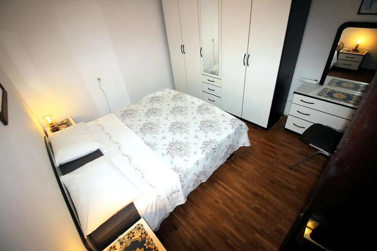 Apartment Leana Selce 0*,  Croatia
